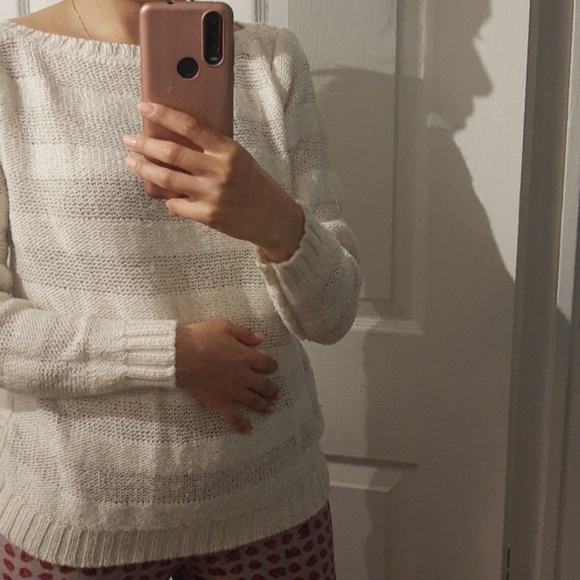 Cream cozy sweater - Picture 4 of 4